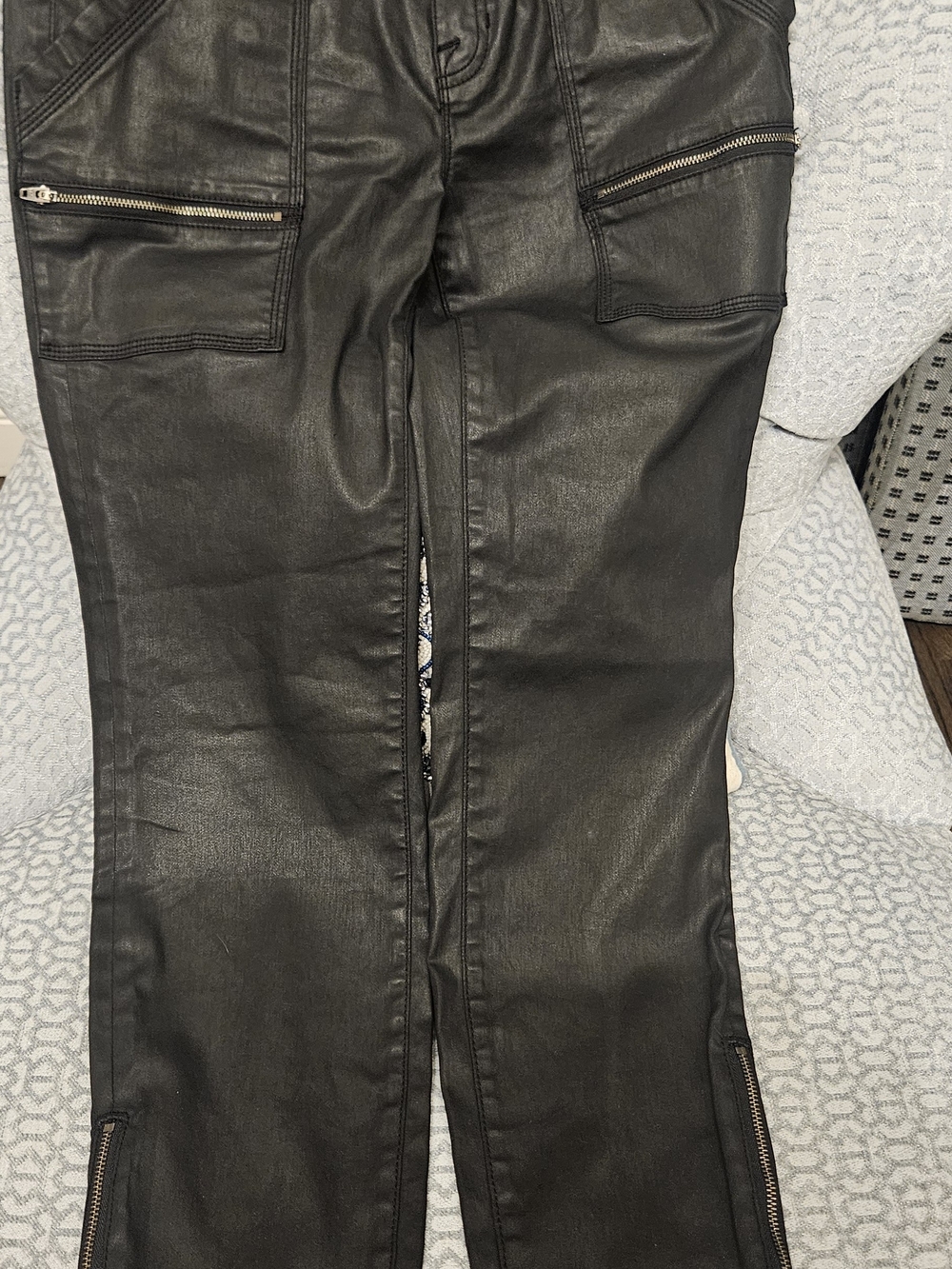 Joie Black Jeans with Zip Pocket Details Size 29